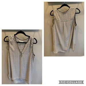 Ladies XL V-Neck Tank Top